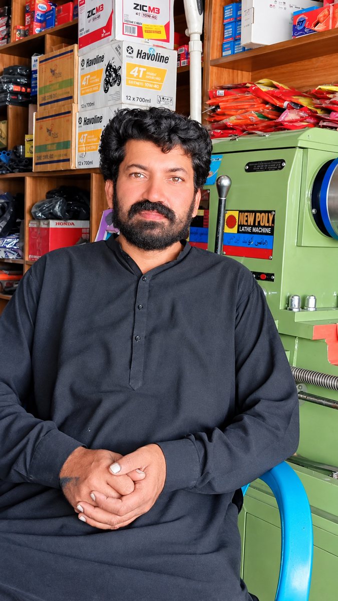 ناصر عباس، ریئر شاخ آٹو شکنجہ کے بنانے والے، لاہور، پاکستان